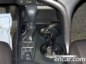 Toyota Camry 2.5 LE HYBRID 2020 года из Южной Кореи