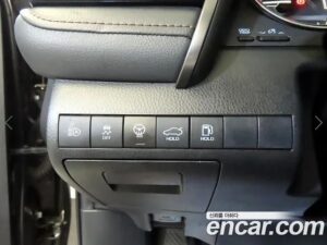 Toyota Camry 2.5 LE HYBRID 2020 года из Южной Кореи