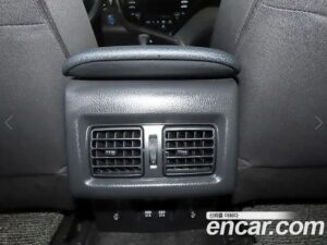 Toyota Camry 2.5 LE HYBRID 2020 года из Южной Кореи