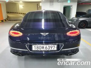 Bentley Continental 4.0 GT 2021 года из Южной Кореи