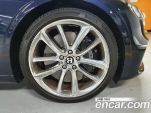 Bentley Continental 4.0 GT 2021 года из Южной Кореи