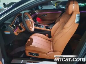 Bentley Continental 4.0 GT 2021 года из Южной Кореи