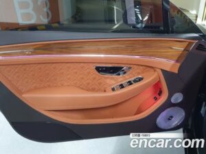 Bentley Continental 4.0 GT 2021 года из Южной Кореи