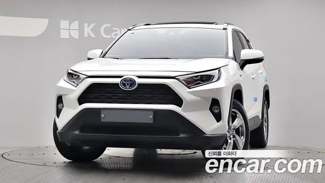 Toyota RAV4 2.5 2WD HYBRID 2021 года из Кореи