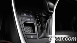 Toyota RAV4 2.5 2WD HYBRID 2021 года из Южной Кореи