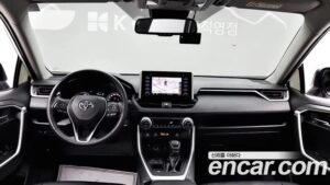 Toyota RAV4 2.5 2WD HYBRID 2021 года из Южной Кореи