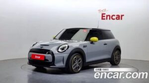 Mini Cooper SE ELECTRIC 2023 года из Южной Кореи