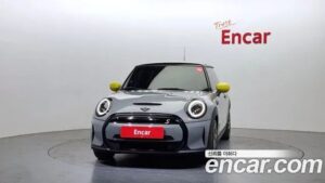 Mini Cooper SE ELECTRIC 2023 года из Южной Кореи