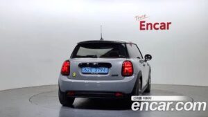 Mini Cooper SE ELECTRIC 2023 года из Южной Кореи