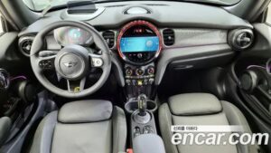 Mini Cooper SE ELECTRIC 2023 года из Южной Кореи
