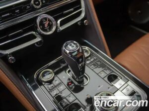 Bentley Flying Spur 4.0 2022 года из Южной Кореи