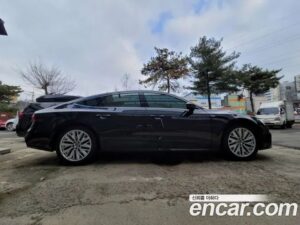 Audi A7 45 TDI 4WD Premium 2021 года из Южной Кореи