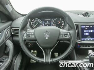 Maserati Levante 3.0 AWD Modena 2022 года из Южной Кореи