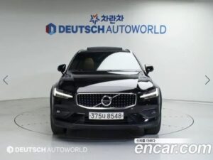 Volvo V60 T5 AWD 2020 года из Южной Кореи