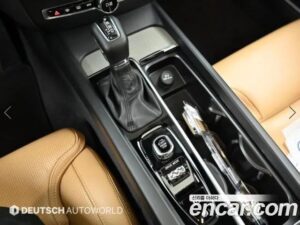 Volvo V60 T5 AWD 2020 года из Южной Кореи