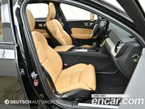 Volvo V60 T5 AWD 2020 года из Южной Кореи
