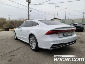 Audi A7 45 TDI 4WD Premium 2021 года из Южной Кореи