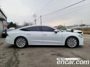 Audi A7 45 TDI 4WD Premium 2021 года из Южной Кореи
