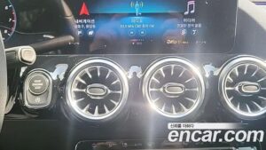 Mercedes-Benz GLA-Class GLA250 4MATIC 2022 года из Южной Кореи