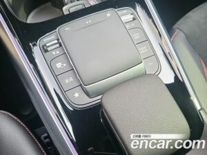 Mercedes-Benz GLA-Class GLA250 4MATIC 2022 года из Южной Кореи