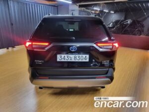 Toyota RAV4 2.5 4WD HYBRID LTD 2022 года из Южной Кореи