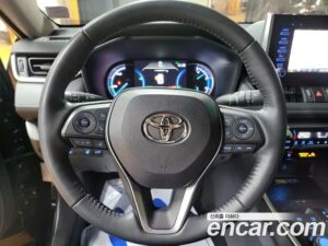 Toyota RAV4 2.5 4WD HYBRID LTD 2022 года из Южной Кореи