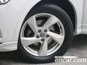 Audi Q3 35 TDI Premium 2020 года из Южной Кореи