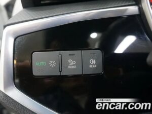 Audi Q3 35 TDI Premium 2020 года из Южной Кореи