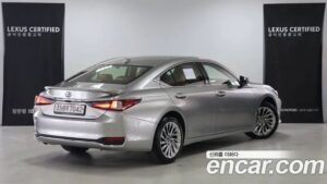Lexus ES Luxury Plus 2023 года из Южной Кореи