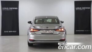 Lexus ES Luxury Plus 2023 года из Южной Кореи