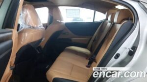 Lexus ES Luxury Plus 2023 года из Южной Кореи