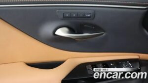 Lexus ES Luxury Plus 2023 года из Южной Кореи