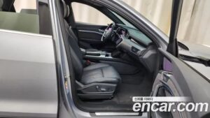 Audi e-tron 55 4WD 2021 года из Южной Кореи