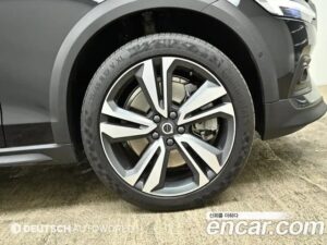 Volvo V60 T5 PRO AWD 2020 года из Южной Кореи