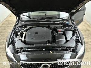Volvo V60 T5 PRO AWD 2020 года из Южной Кореи