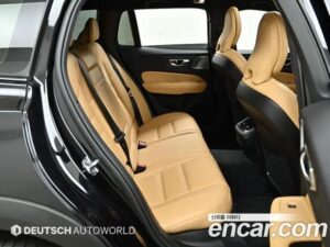 Volvo V60 T5 PRO AWD 2020 года из Южной Кореи
