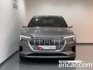Audi e-tron 55 4WD 2022 года из Южной Кореи