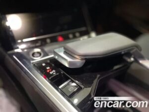 Audi e-tron 55 4WD 2022 года из Южной Кореи
