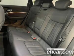 Audi e-tron 55 4WD 2022 года из Южной Кореи