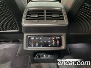 Audi e-tron 55 4WD 2022 года из Южной Кореи