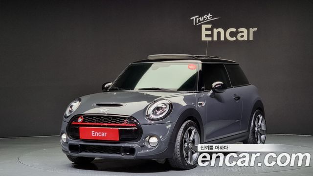 Mini Cooper DEFAULT 2019 года из Кореи