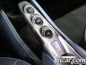 Ferrari F8 3.9 V8 2020 года из Южной Кореи