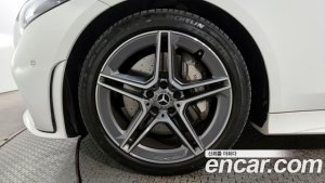 Mercedes-Benz CLS-Class CLS300d AMG Line 2020 года из Южной Кореи
