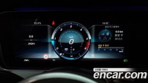 Mercedes-Benz CLS-Class CLS300d AMG Line 2020 года из Южной Кореи