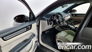 Porsche Cayenne 4.0 Turbo Coupe 2020 года из Южной Кореи