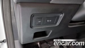 Land Rover Discovery D250 S 2022 года из Южной Кореи