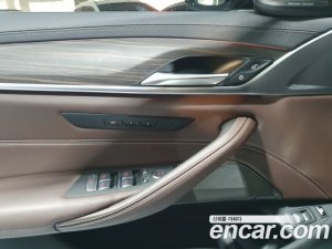 BMW 5-Series 530e M Sport 2021 года из Южной Кореи