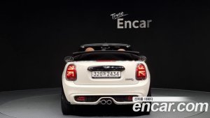 Mini Cooper Convertible DEFAULT 2021 года из Южной Кореи