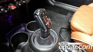 Mini Cooper Convertible DEFAULT 2021 года из Южной Кореи