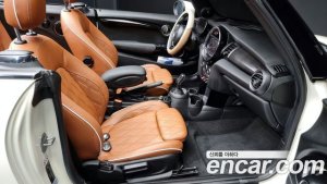 Mini Cooper Convertible DEFAULT 2021 года из Южной Кореи